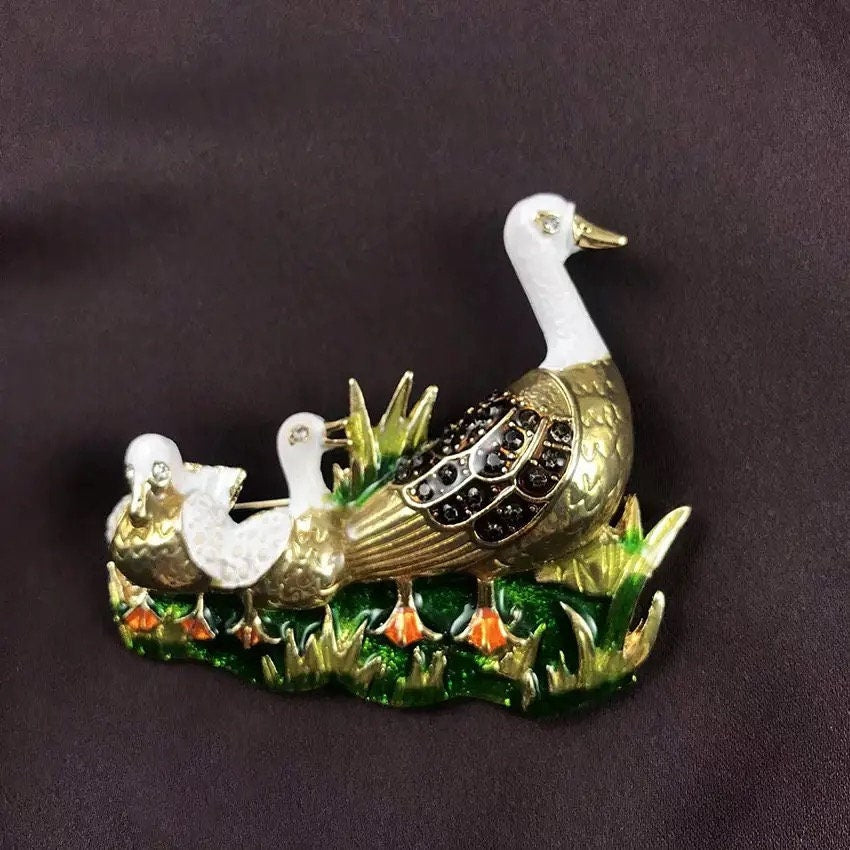 Duck brooch pin - Pink Fantasma