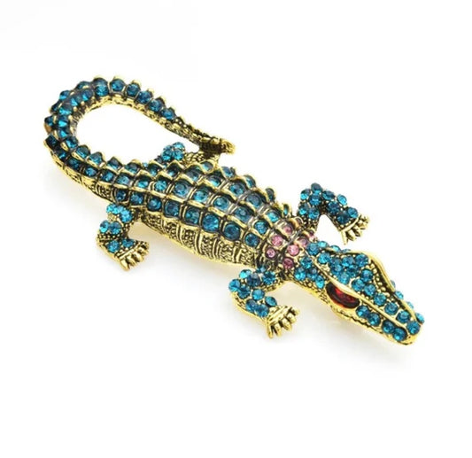 Crocodile brooch pin