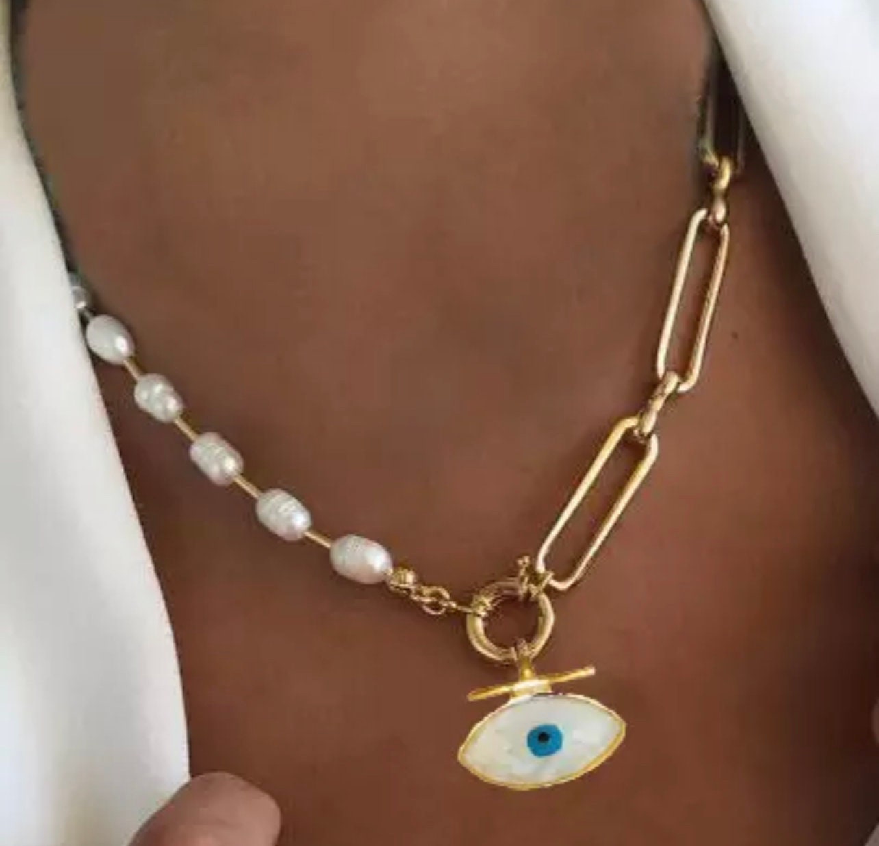 eye pearl necklace |eye statement necklace