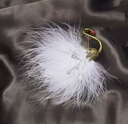 Swan brooch pin